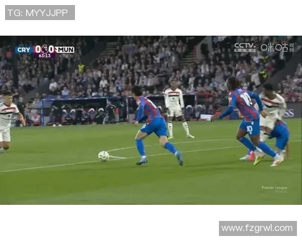 曼联全力备战水晶宫：在训练场与战术板上书写新赛季希望